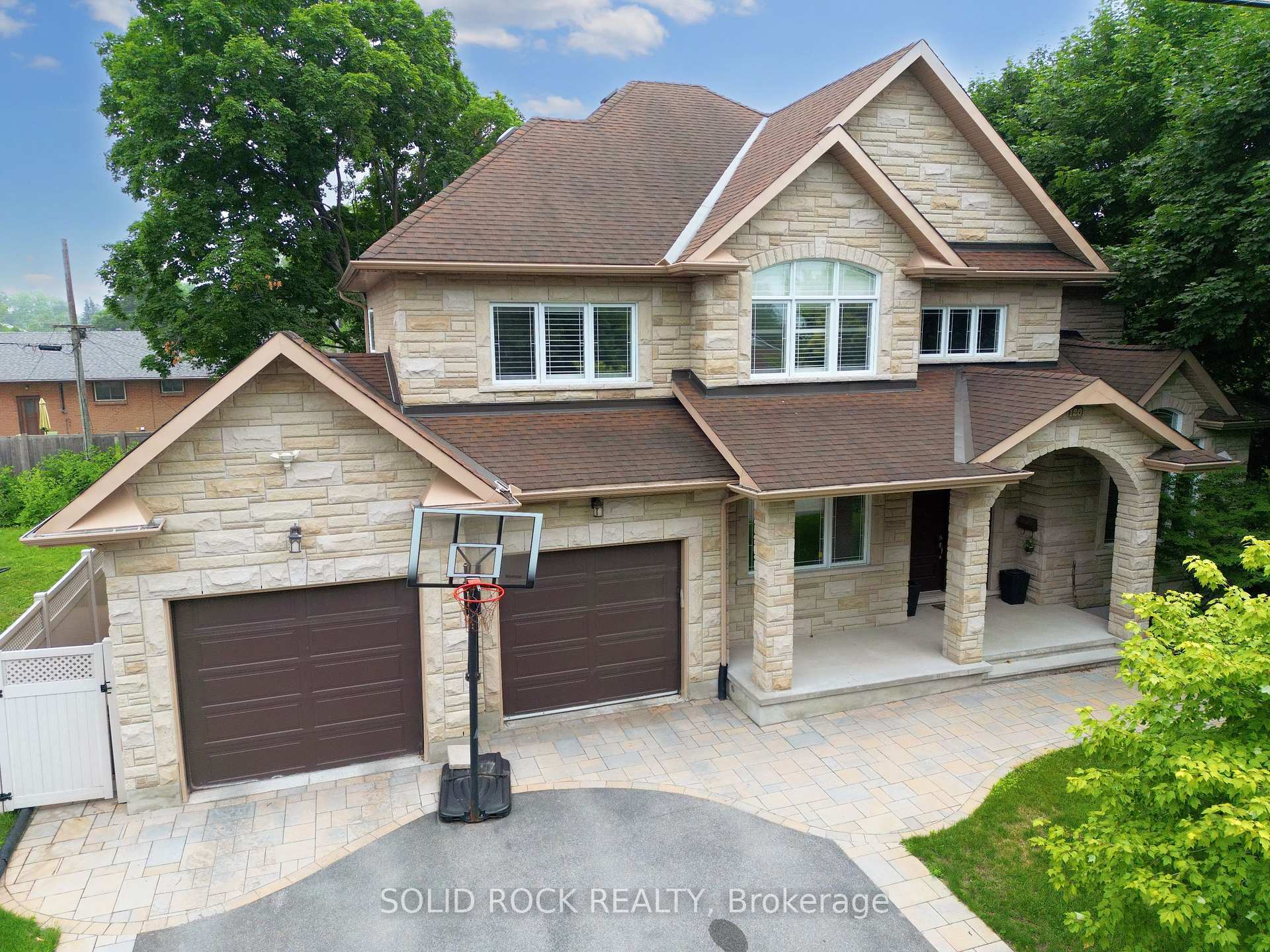 Property Photo: 120 Rossland Avenue ON K2G 2L3