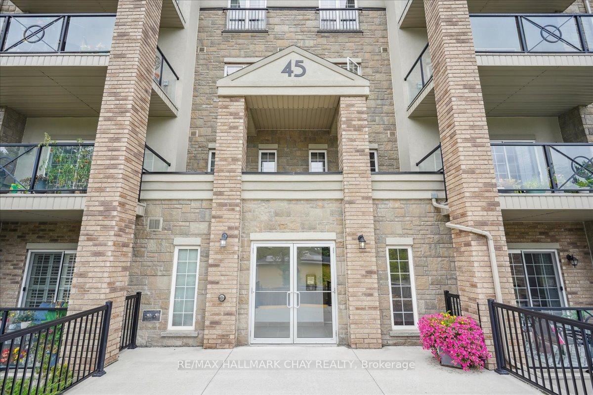 Property Photo: 45 Ferndale Drive S 408 ON L4N 5W7