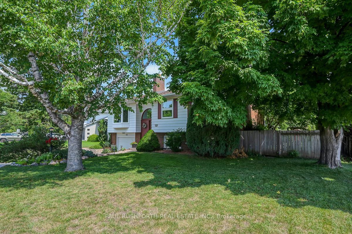 Property Photo: 42 Ettrick Crescent ON K2J 1G1