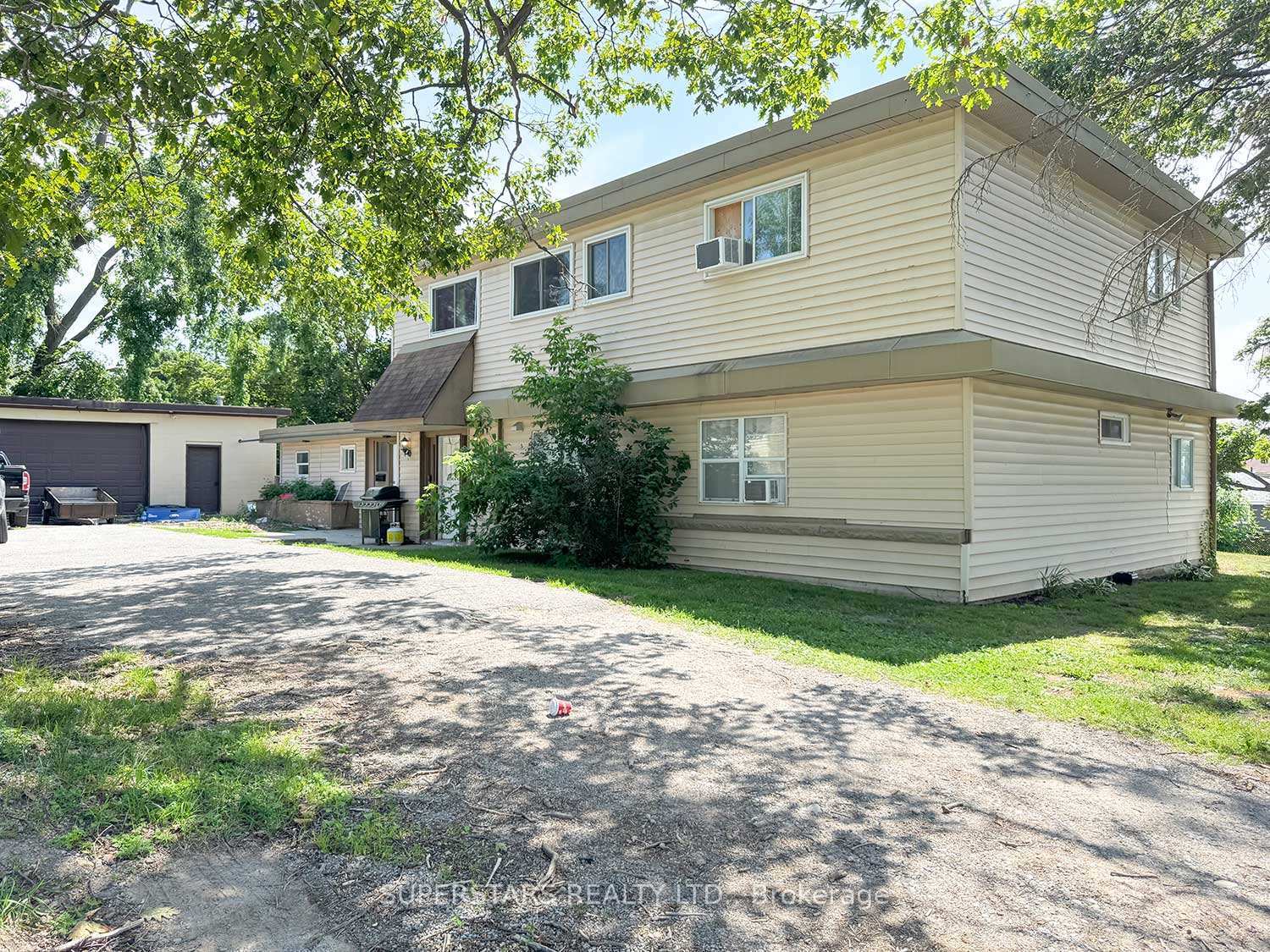 Property Photo: 239 Letitia Street ON L4N 4Y7