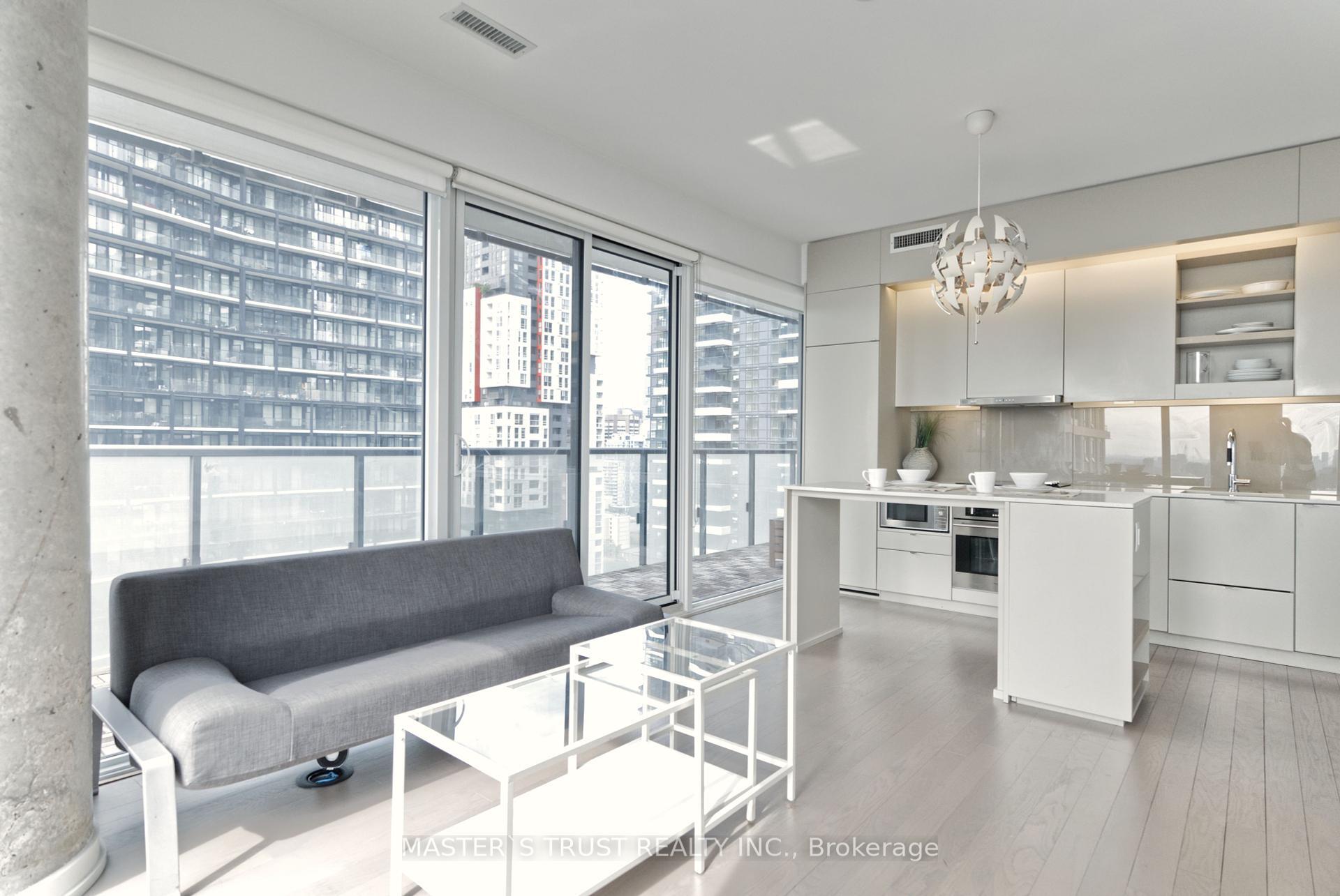 Property Photo: 101 Peter Street 2511 ON M5V 0G6