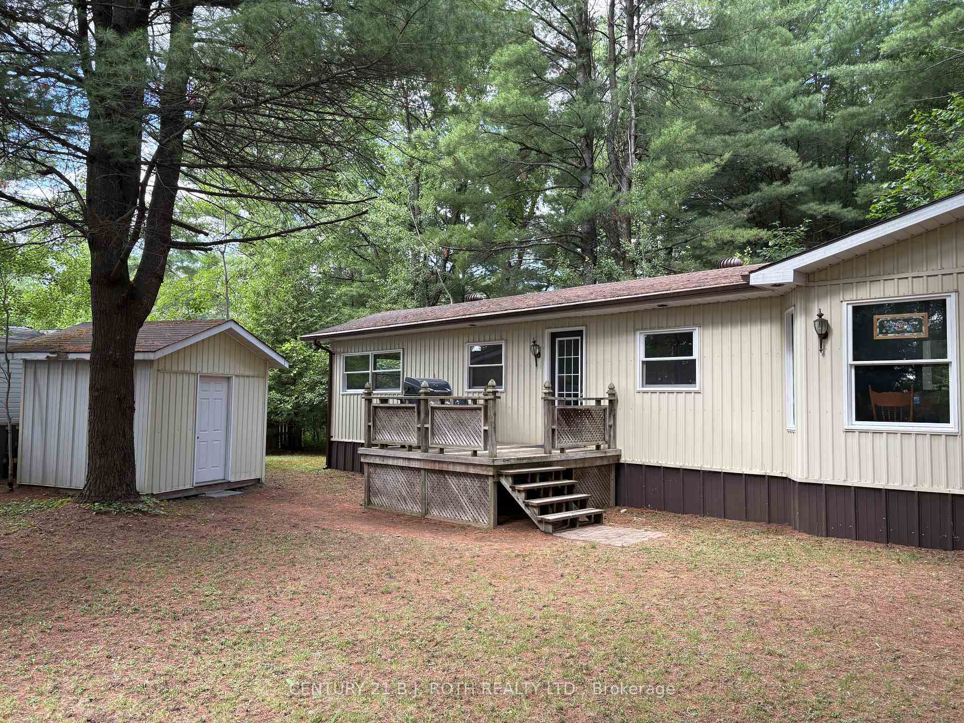 Property Photo: 5216 90 County Road 81 ON L0M 1T2