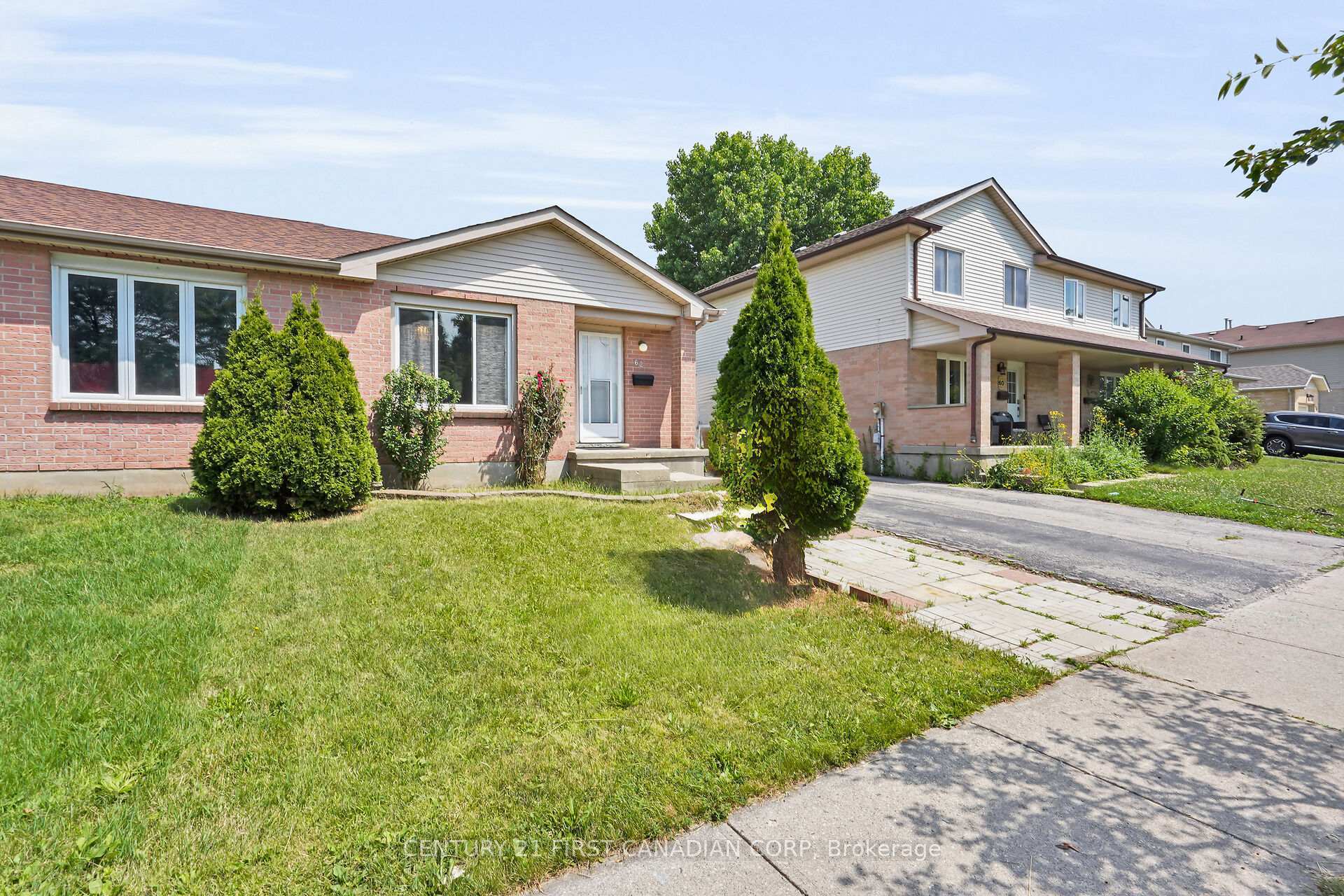 Property Photo: 62 Josselyn Drive ON N6E 3V6
