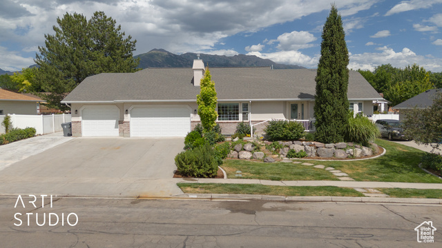 Property Photo: 796 N 200 W UT 84003
