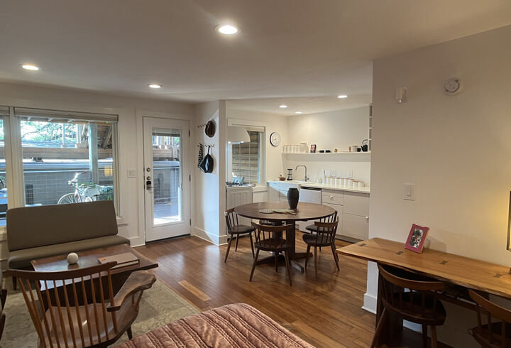 Property Photo: 1212 Castle Hill Street 6 TX 78703