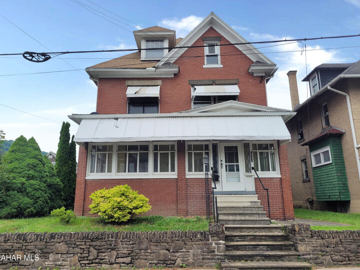 541 Pine Street  Johnstown PA 15902 photo