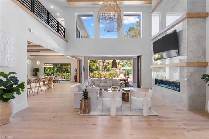 Property Photo:  565 Whispering Pine Ln  FL 34103 