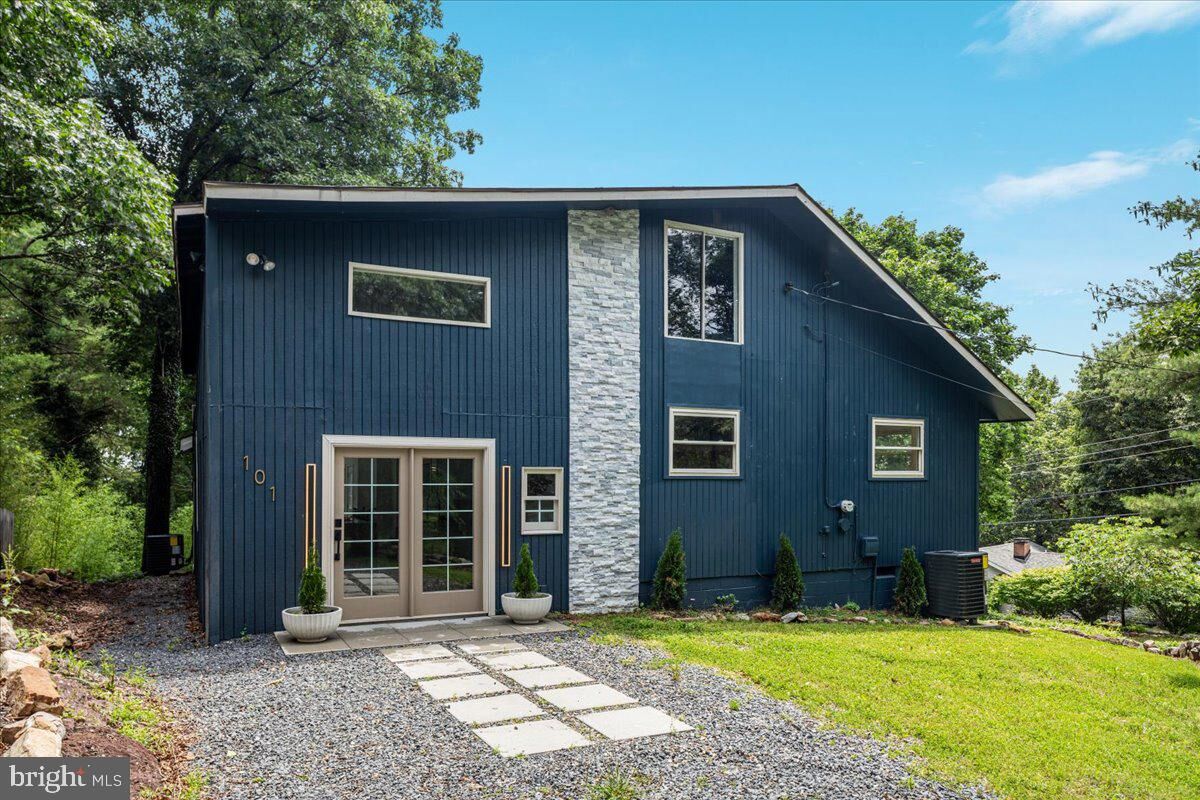 Property Photo:  101 Delaware Trail  VA 22602 