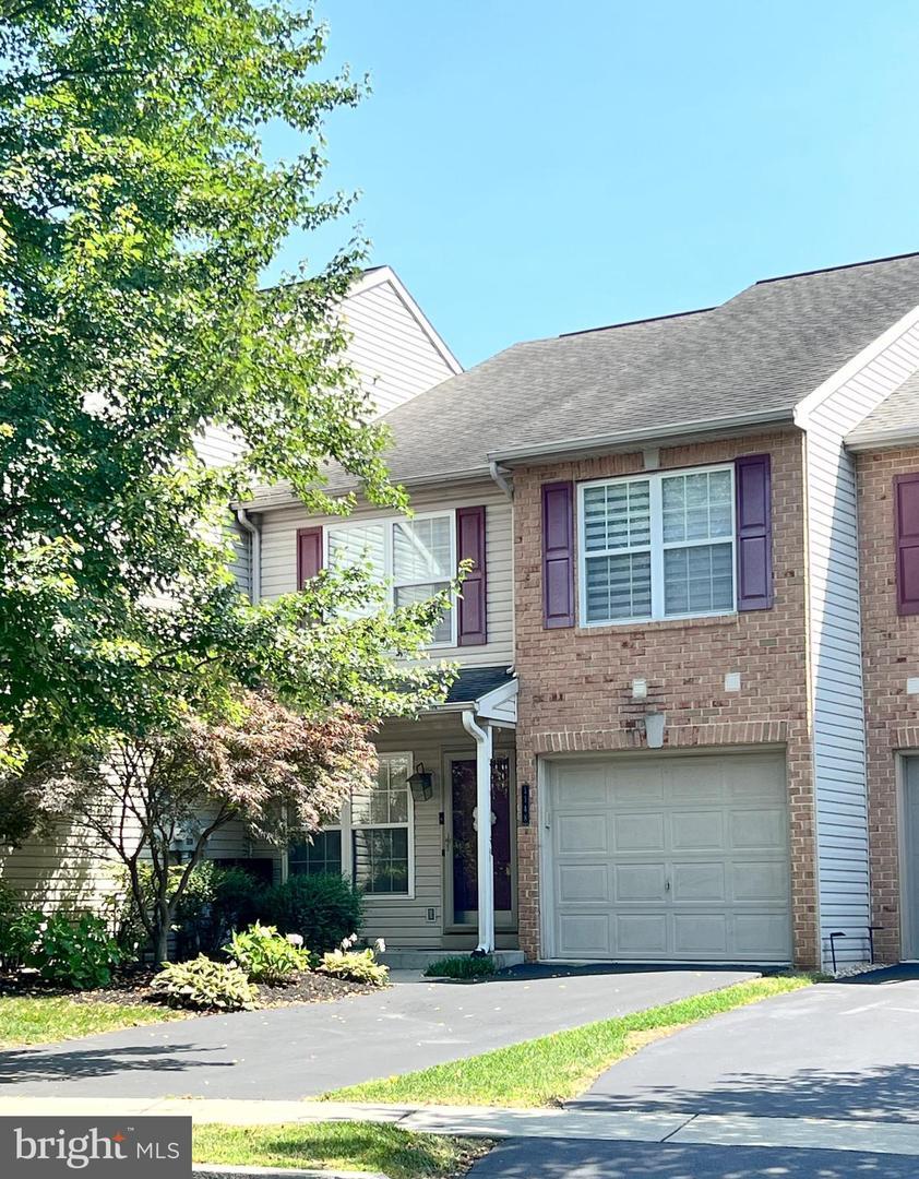 Property Photo: 1148 Dunlin Court PA 17050