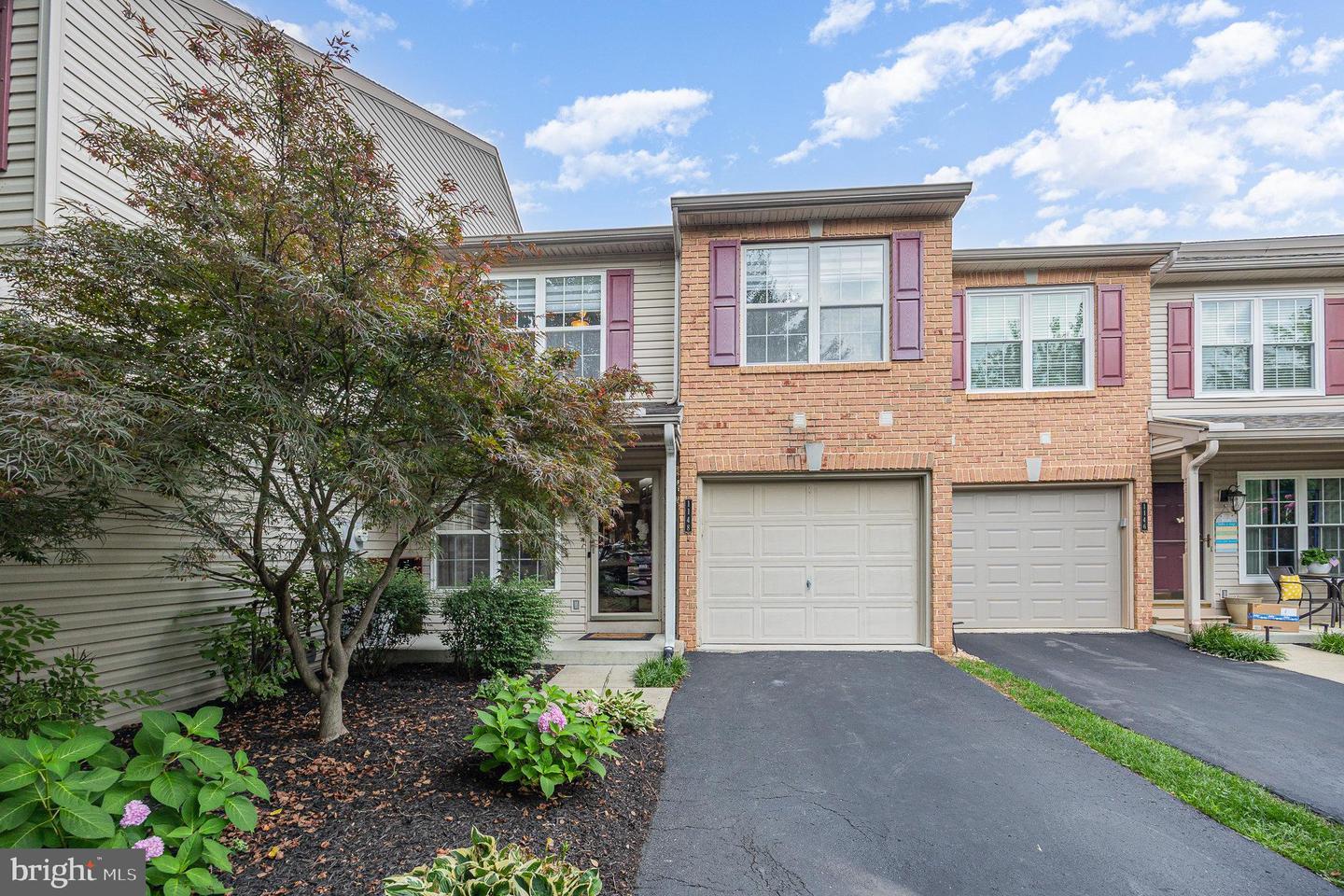 Property Photo: 1148 Dunlin Court PA 17050