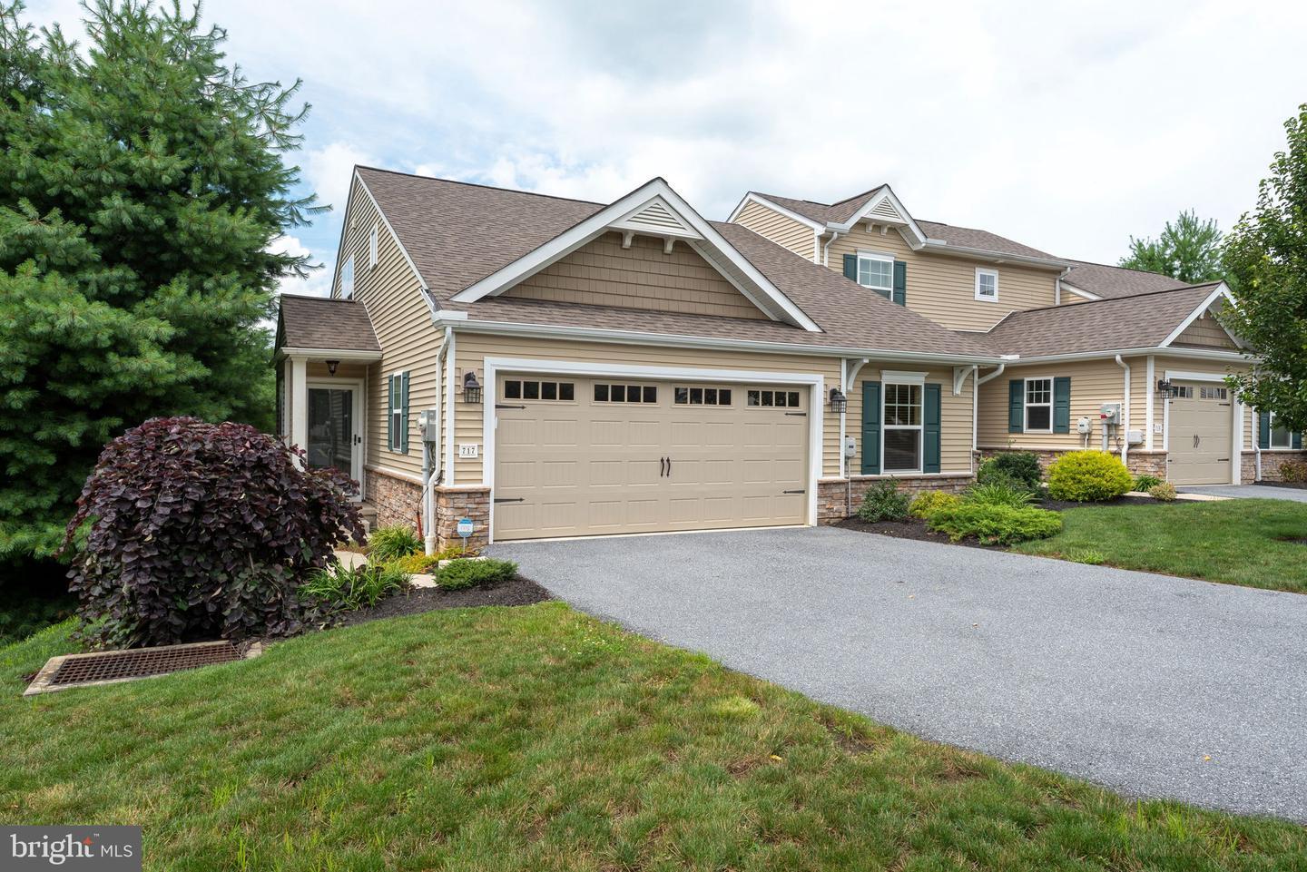 717 Danforth Circle  Willow Street PA 17584 photo
