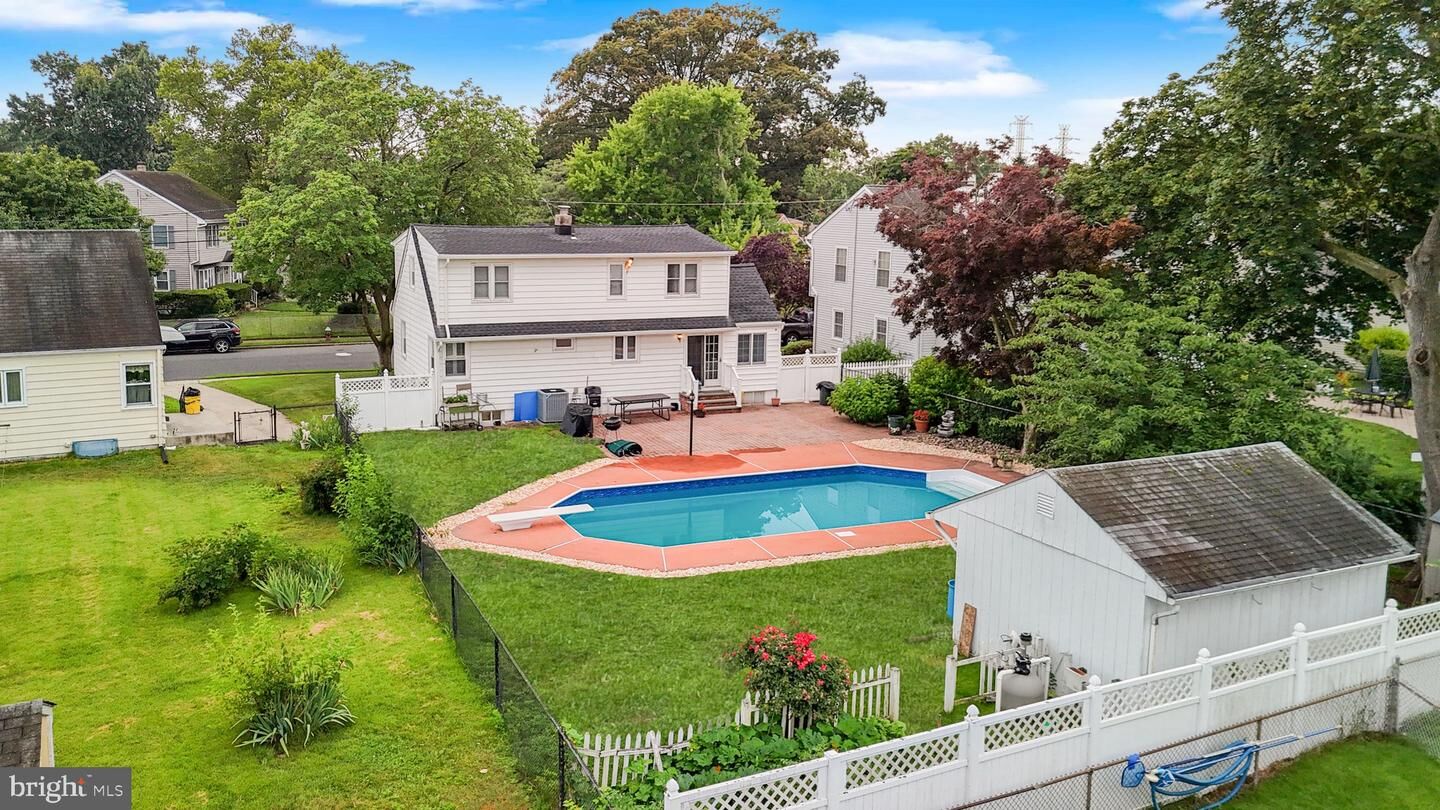 Property Photo:  45 Kenwood Terrace  NJ 08610 