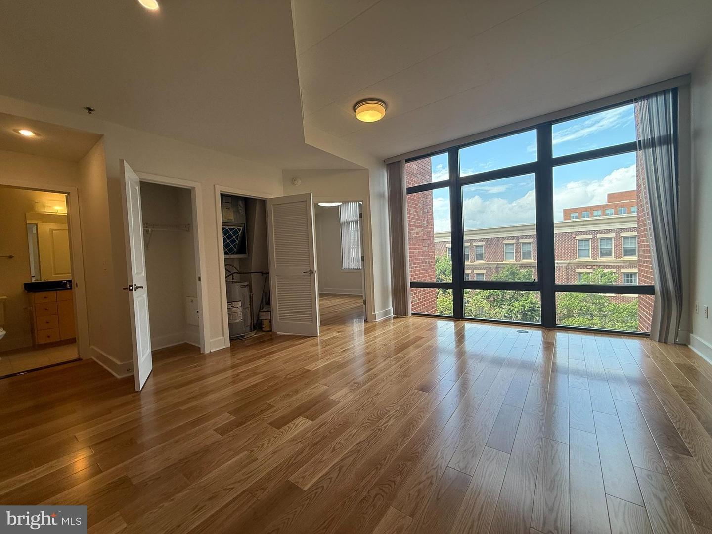 520 John Carlyle Street 310  Alexandria VA 22314 photo