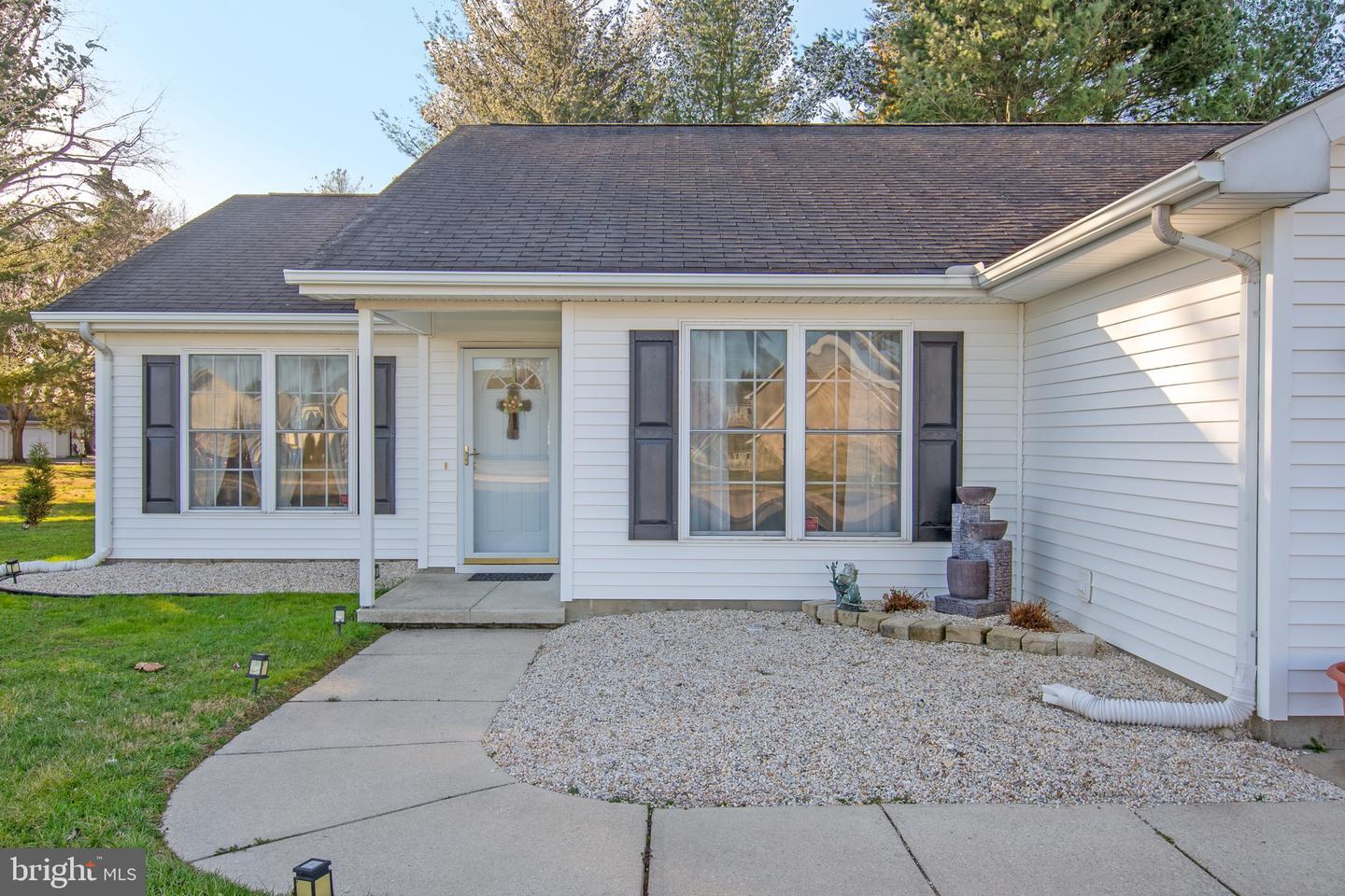 Property Photo: 37 General Torbert Drive DE 19963