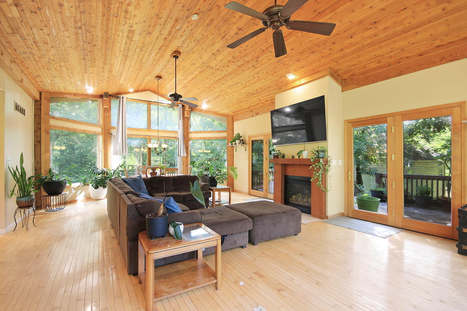 Property Photo: 4241 E Ketterer Rd MO 65202