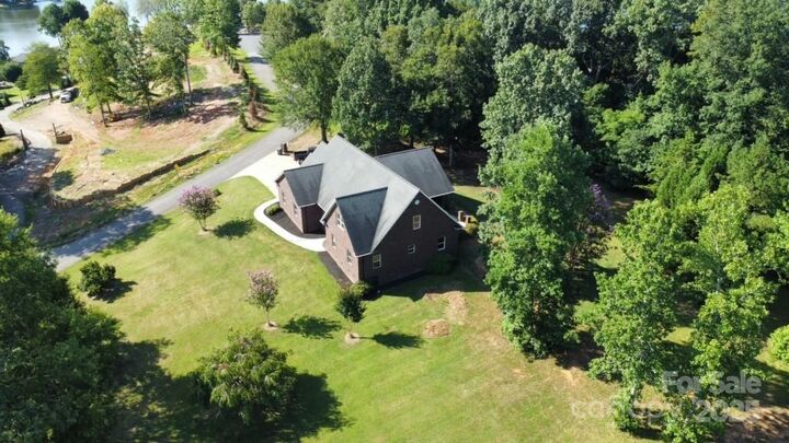 Property Photo: 182 Canal Drive 16 NC 28677
