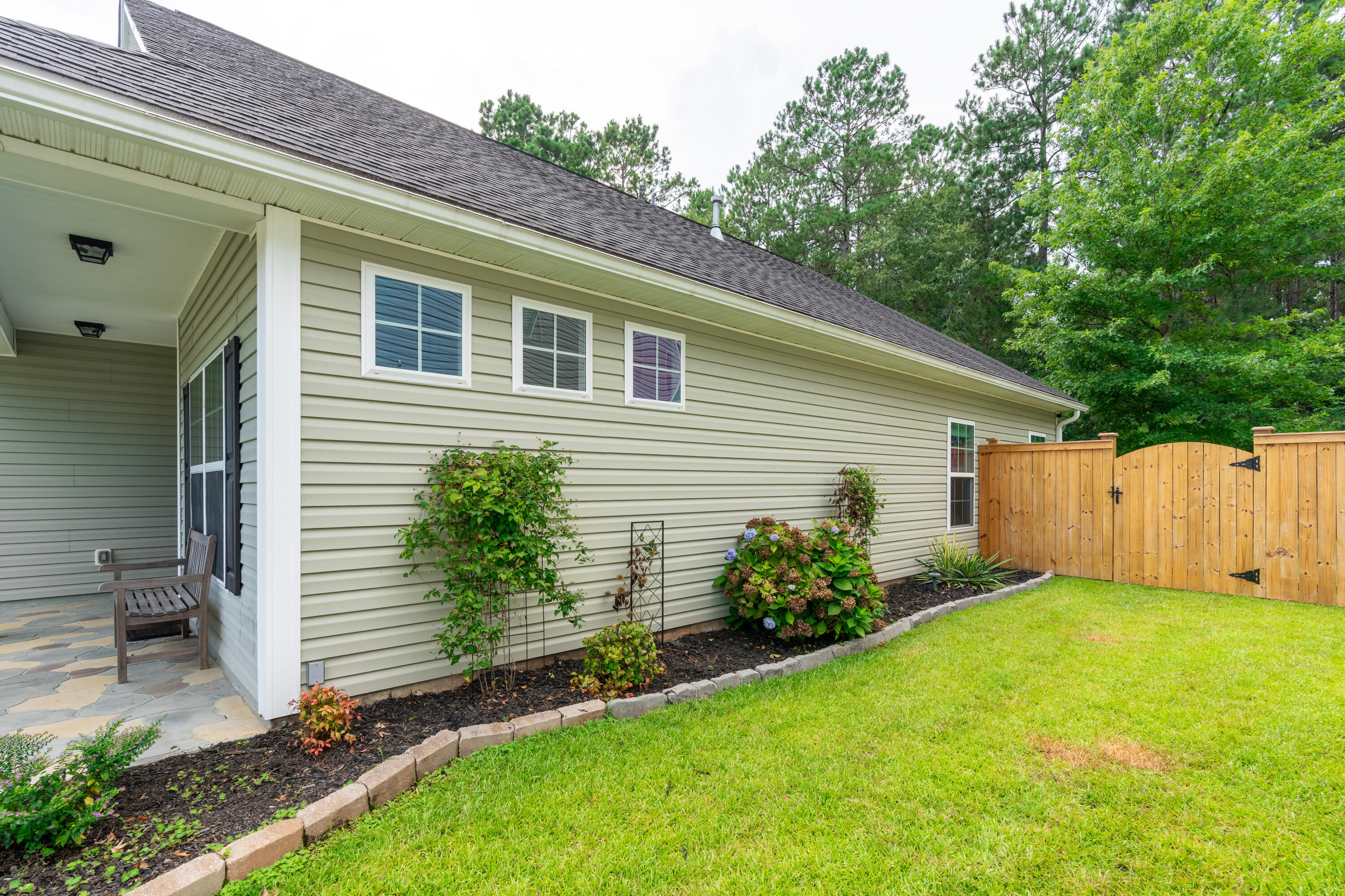 Property Photo: 505 Foxbank Plantation Boulevard SC 29461