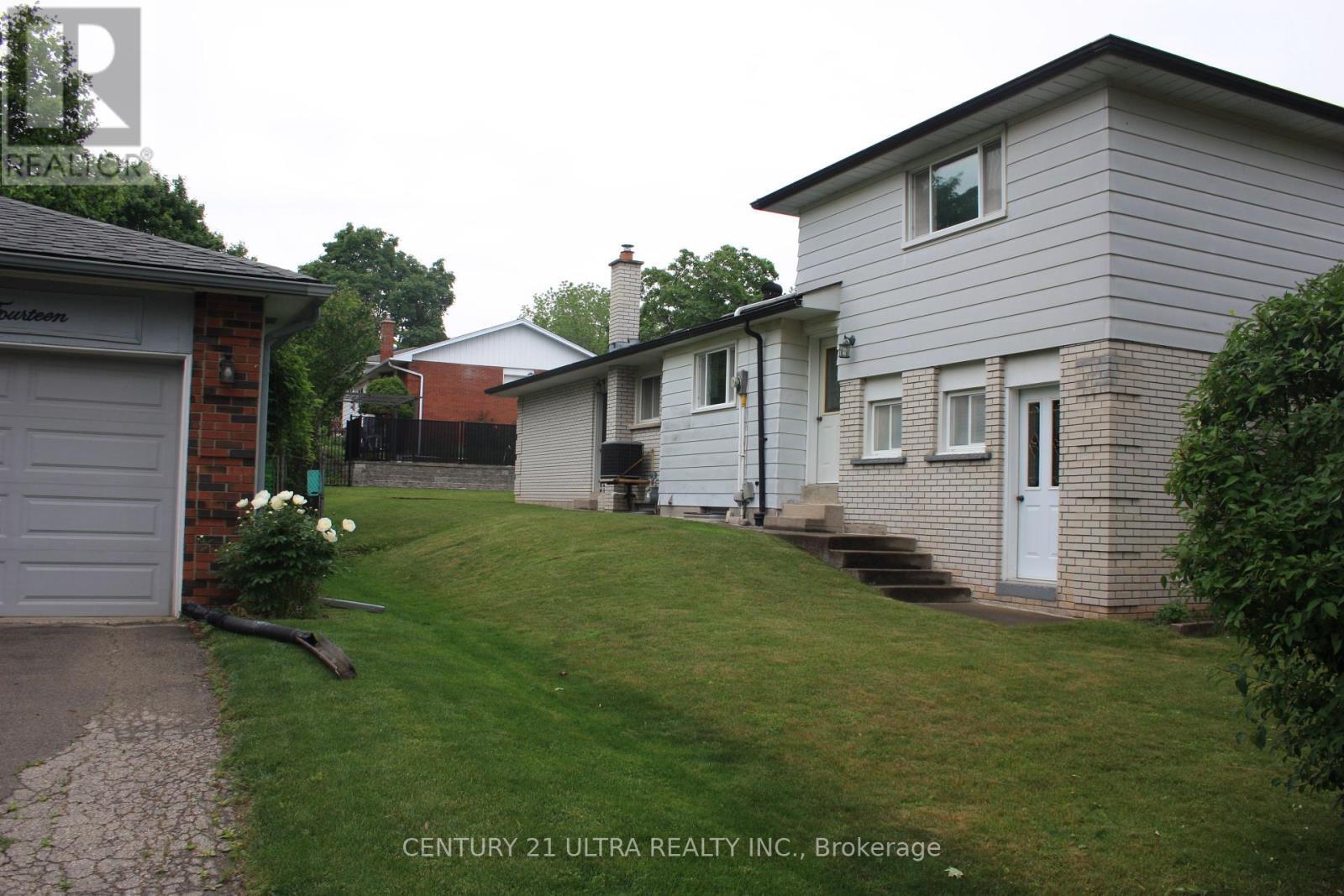 Property Photo: 2116 Ireland Drive ON L7P 1R2