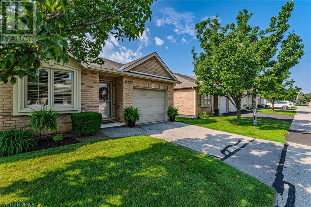 Property Photo: 385 Park Road North 16 ON N3R 0A1