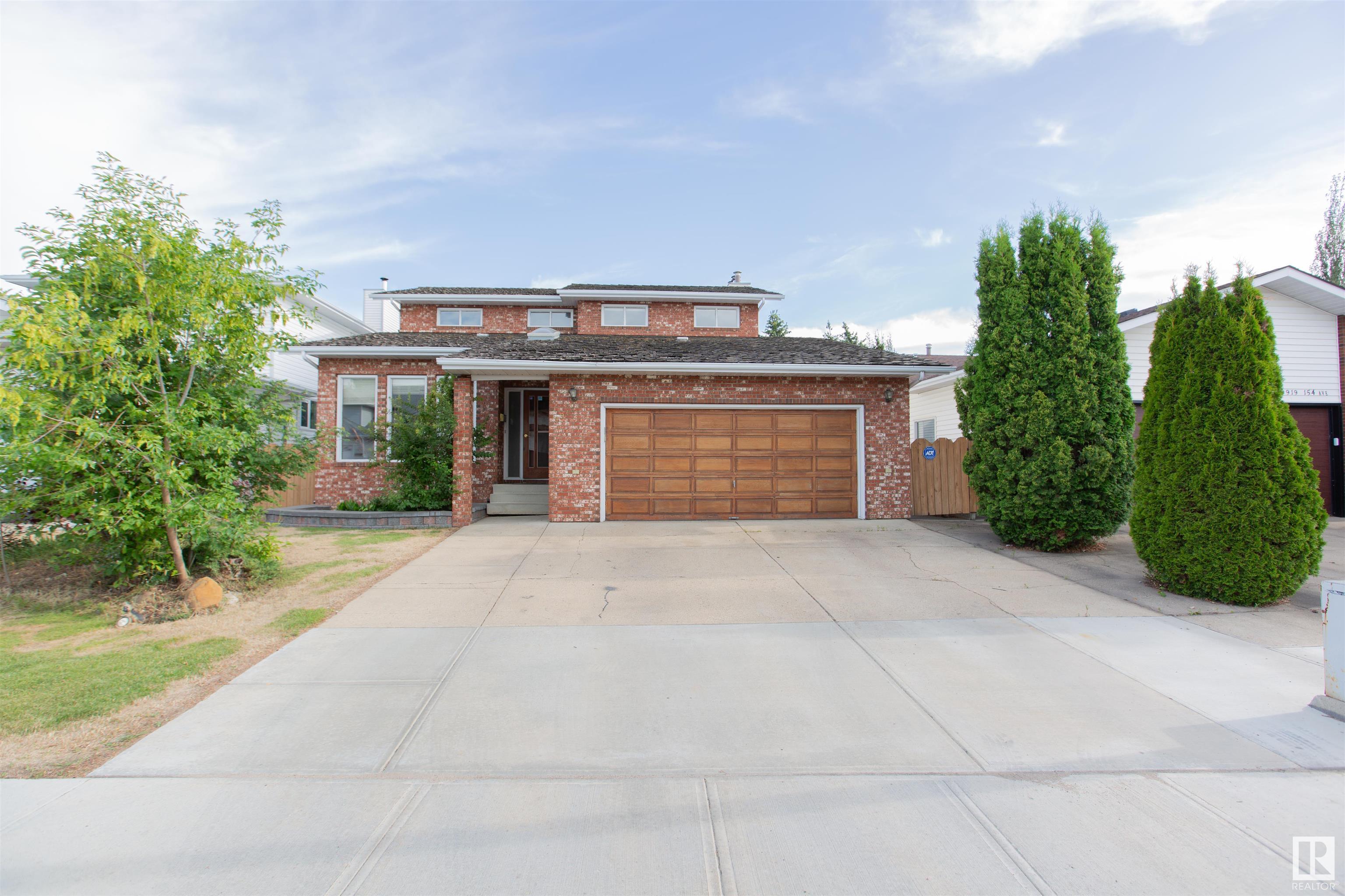 Property Photo: 9915 154 Avenue NW AB T5X 5R2