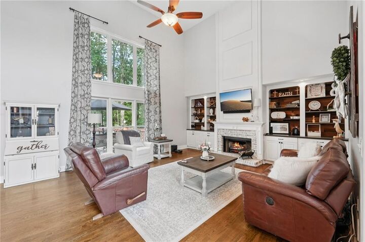 Property Photo: 504 W Green Court GA 30189