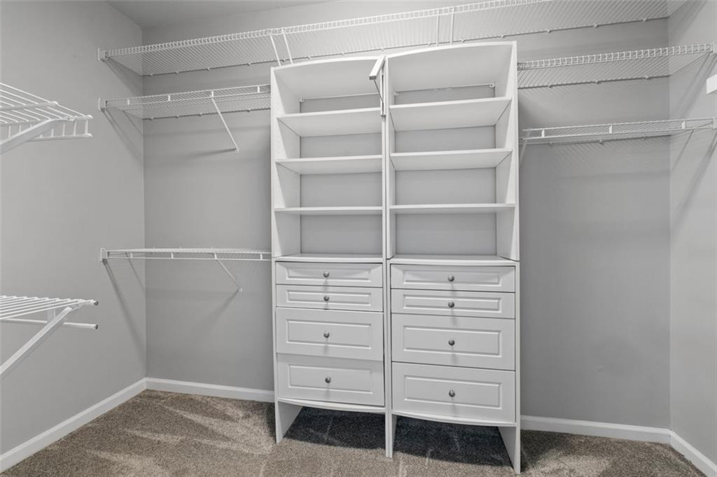 Property Photo: 515 Oak Bridge Trail GA 30022