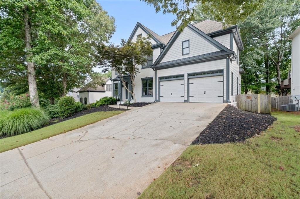 Property Photo: 515 Oak Bridge Trail GA 30022