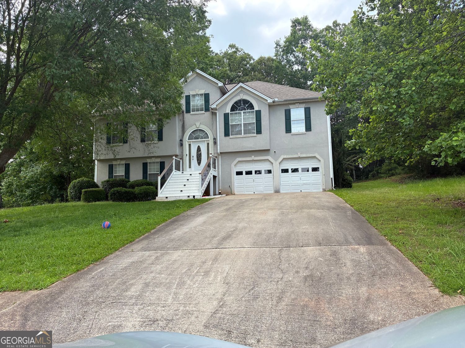 Property Photo: 4232 Antler Court Court GA 30135