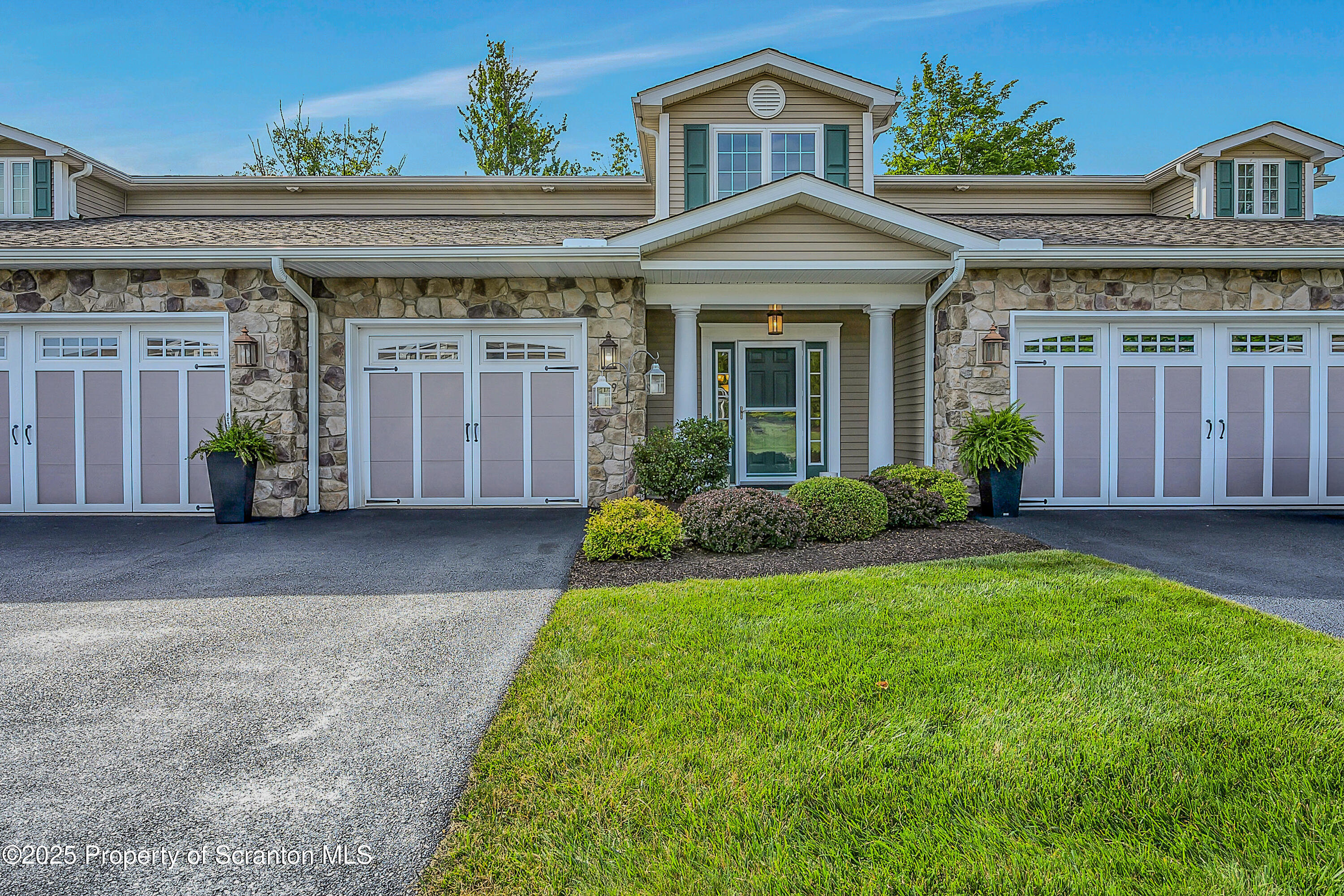 Property Photo: 129 Wyndham Road PA 18411
