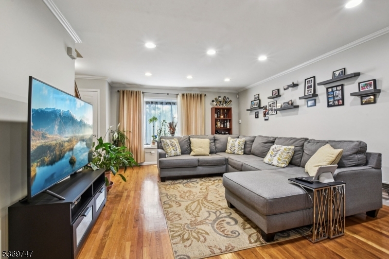 Property Photo: 201 Watchung Ave 20 NJ 07003
