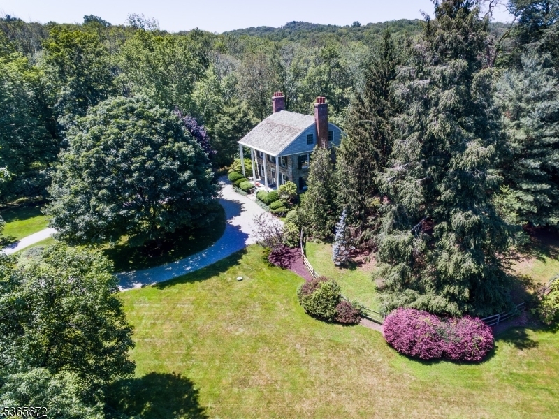 Property Photo: 1 Robins Ln NJ 07405