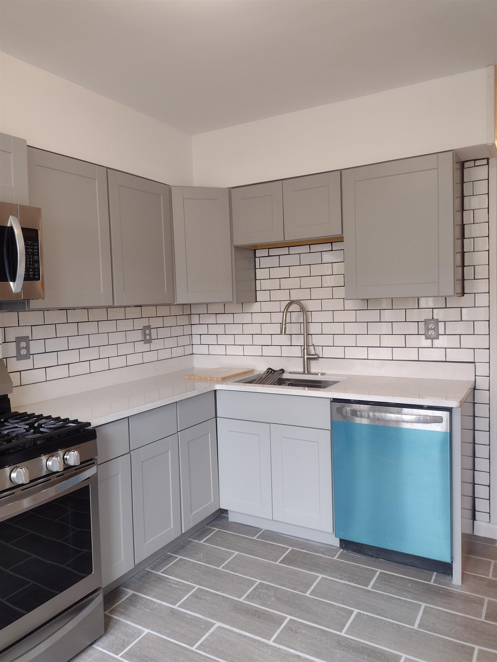 Property Photo:  36 Fleet St 1  NJ 07306 