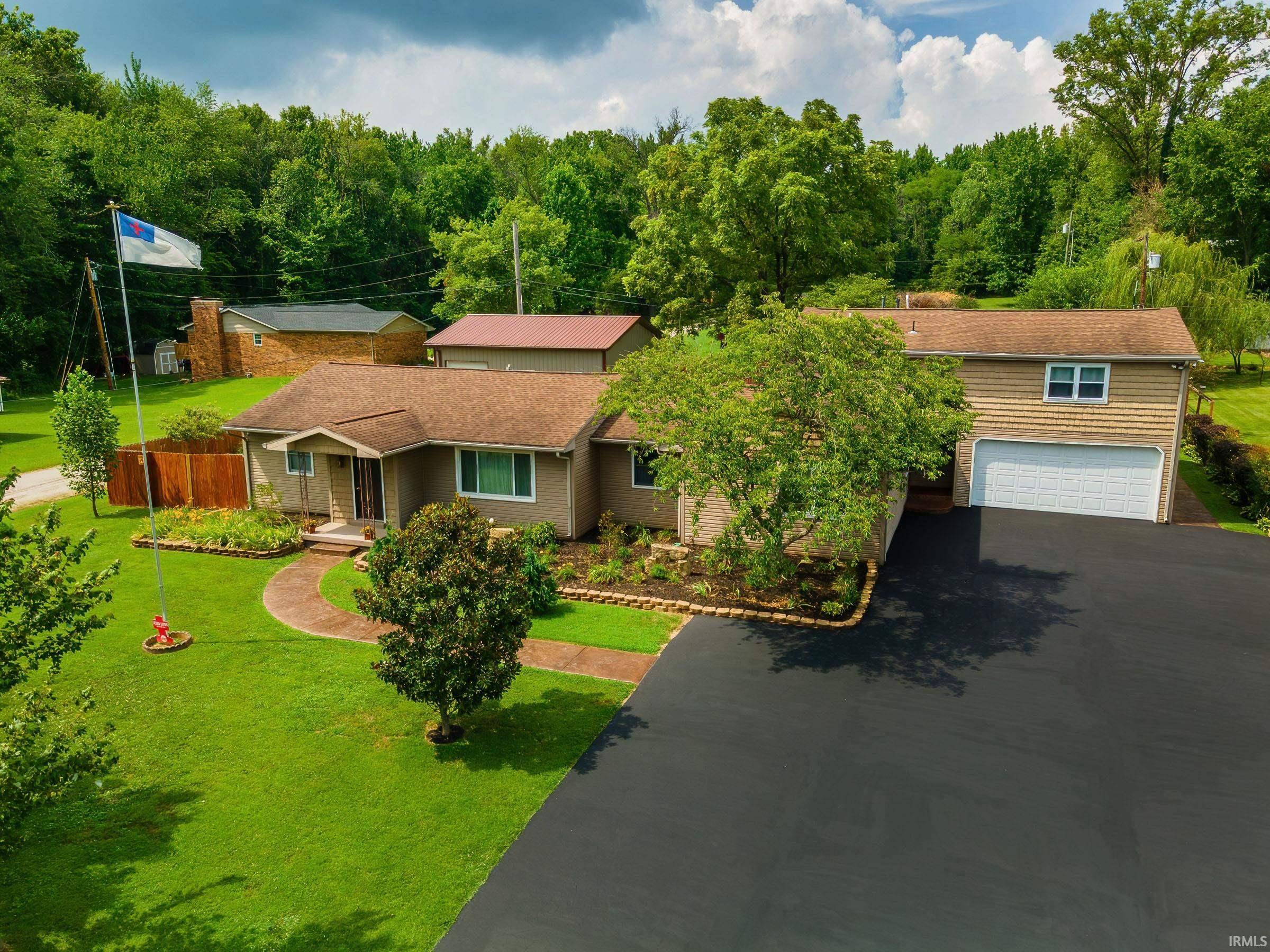 Property Photo: 8644 Vann Road IN 47630
