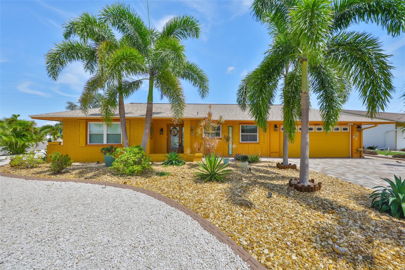 Property Photo: 1801 El Rio Drive FL 33573