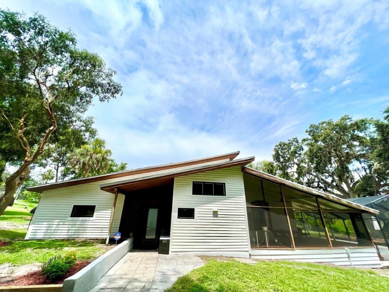 Property Photo: 9417 Trout Lake Road FL 32818