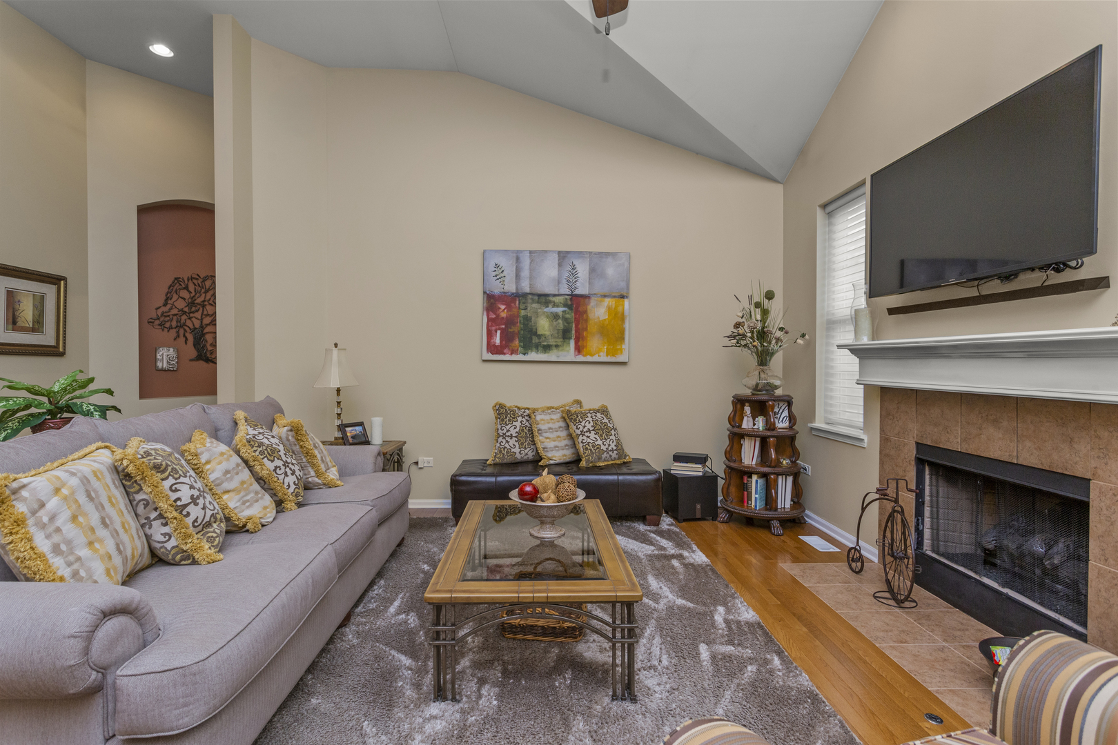 Property Photo: 1780 Briarheath Drive IL 60505