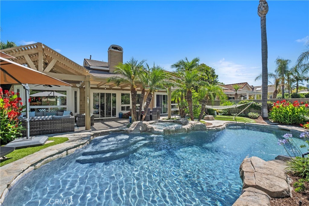 Property Photo:  7 Blackburn  CA 92679 