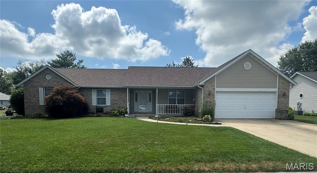 Property Photo: 300 Kingsbury Court IL 62249