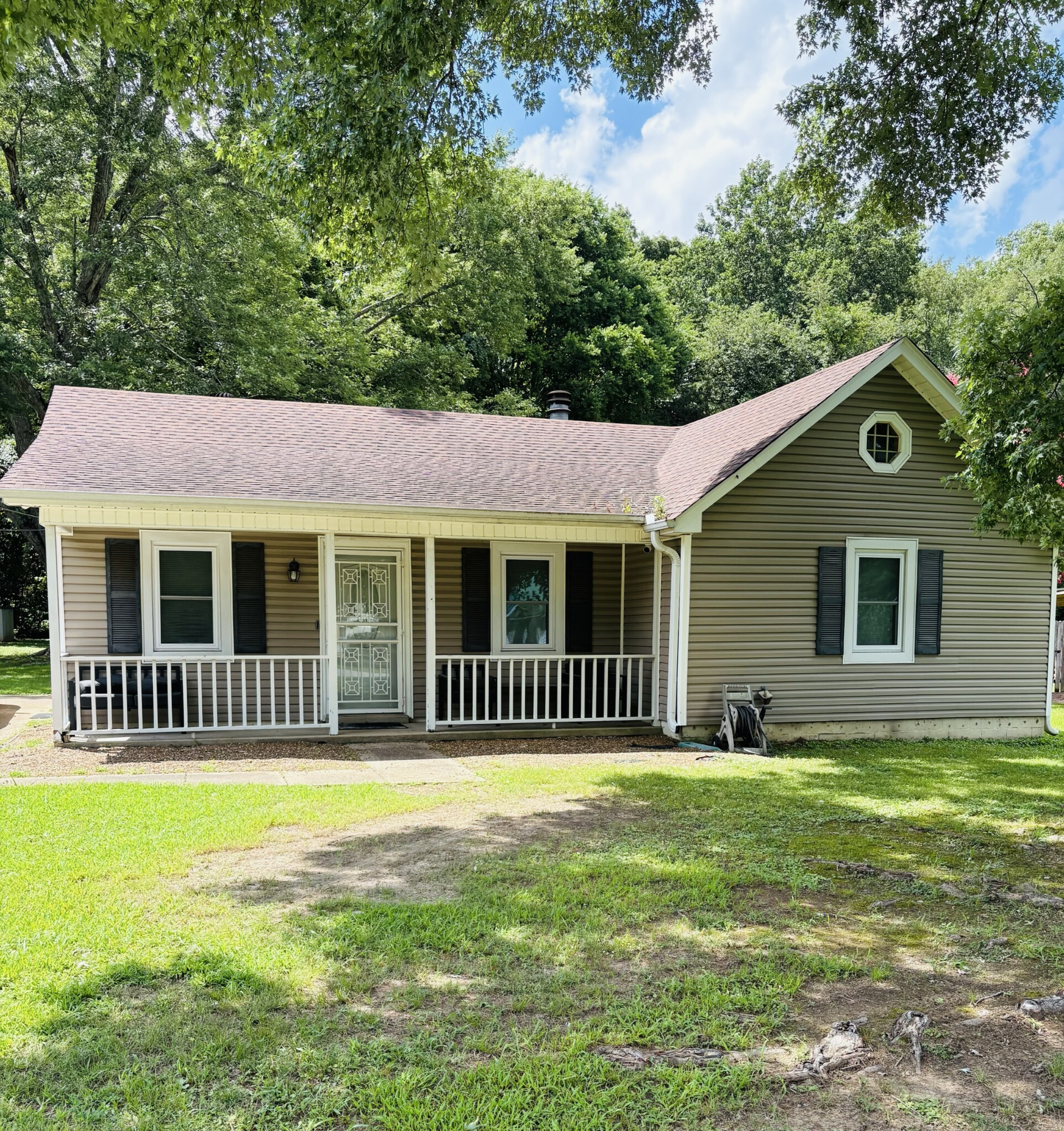 Property Photo: 155 Stratford Ln TN 38305