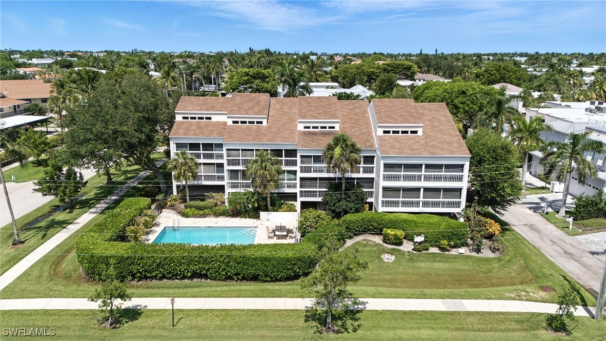 Property Photo: 1050 9th Street S 202 FL 34102