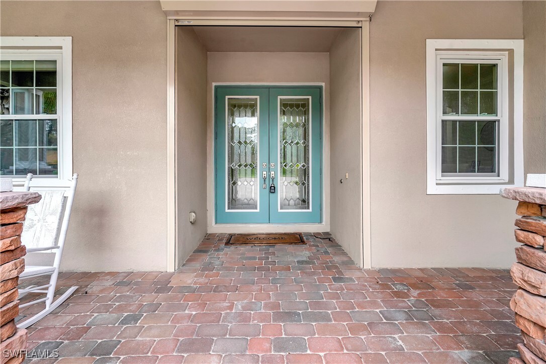Property Photo:  3850 Otter Bend Circle  FL 33905 
