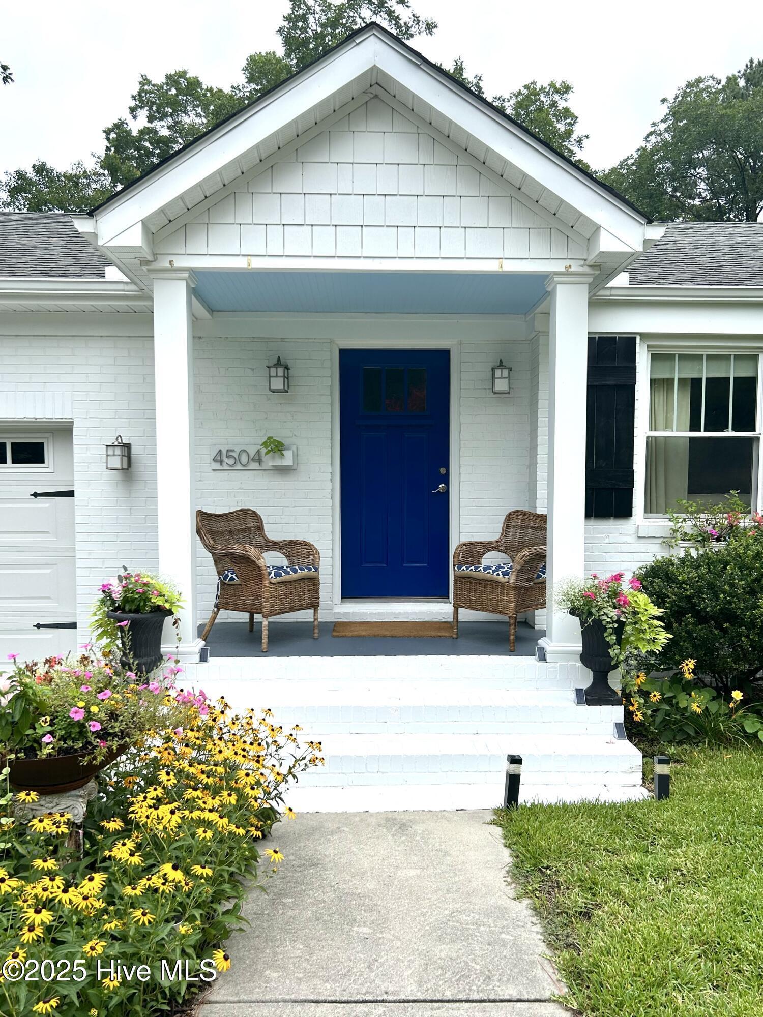 Property Photo: 4504 Country Club Road NC 28562
