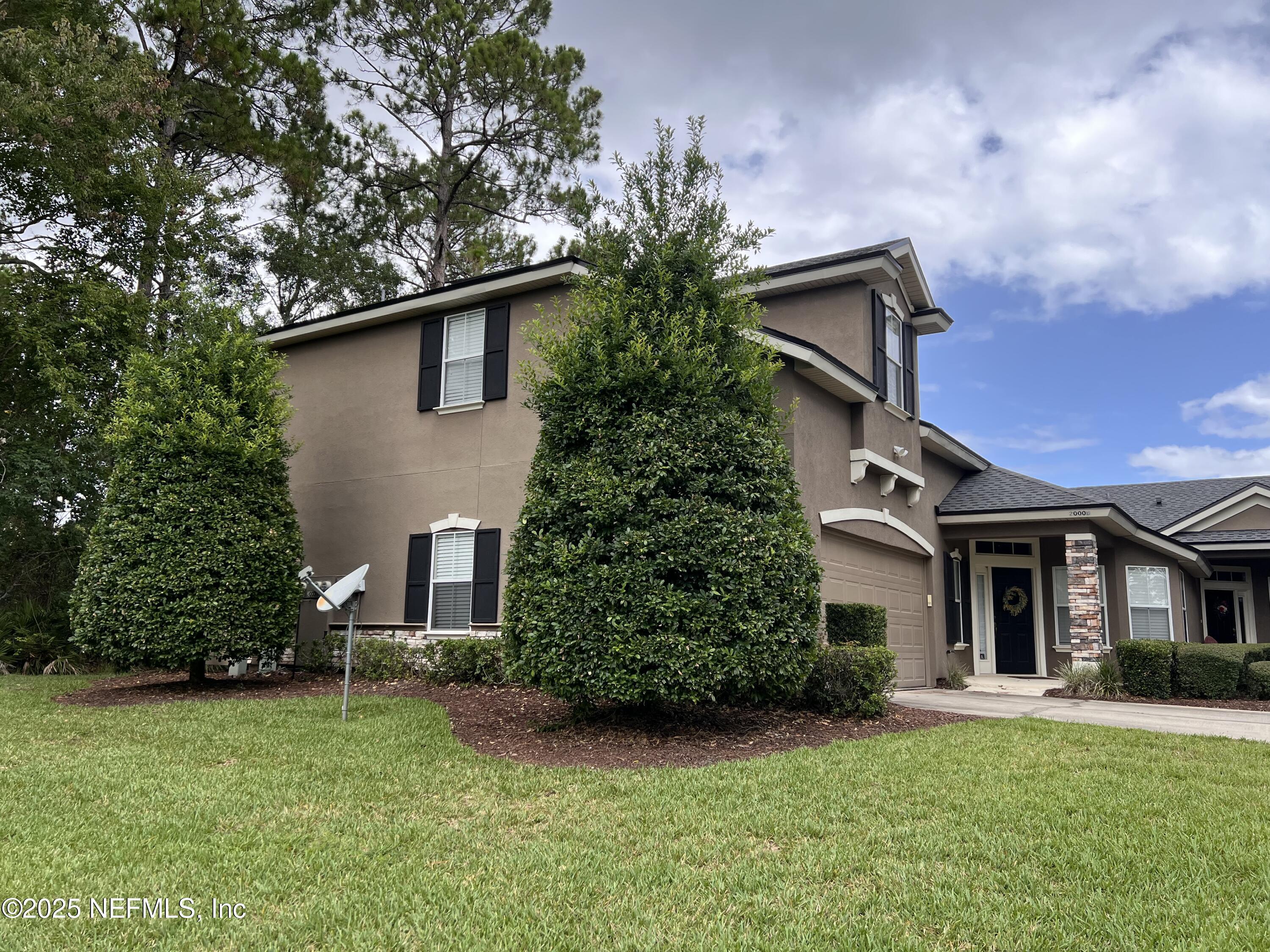 Property Photo: 2000 Copper Creek Drive B FL 32003