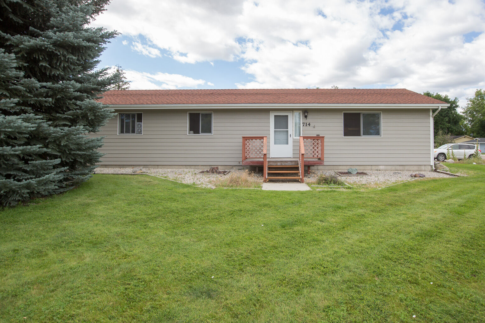 Property Photo: 714 N 7th Street MT 59840