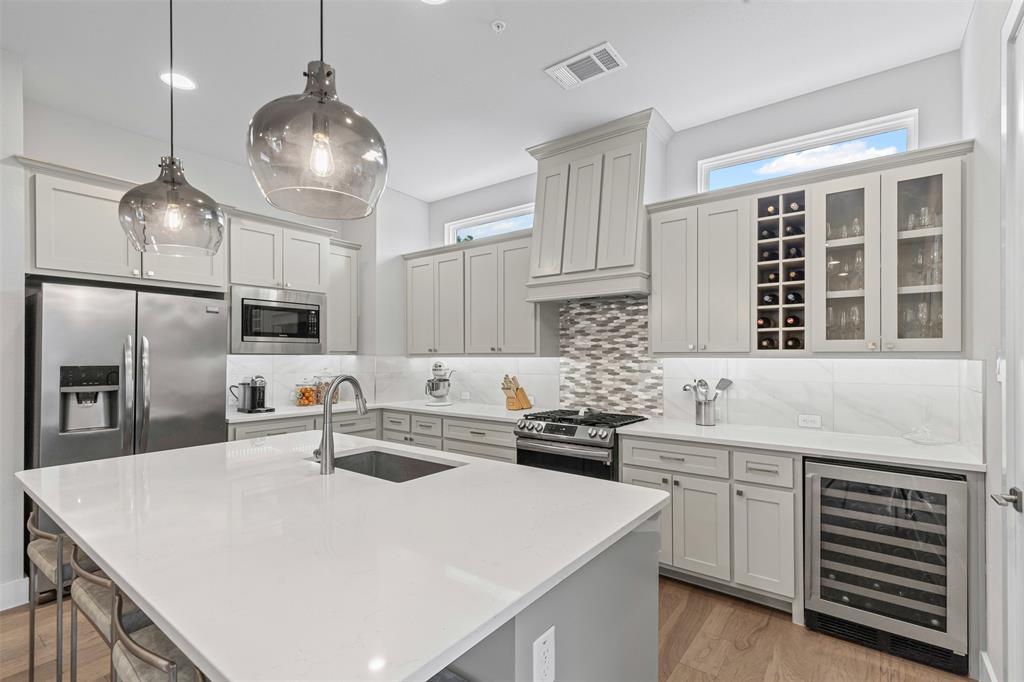 Property Photo: 2741 Merrimac Street 101 TX 76107