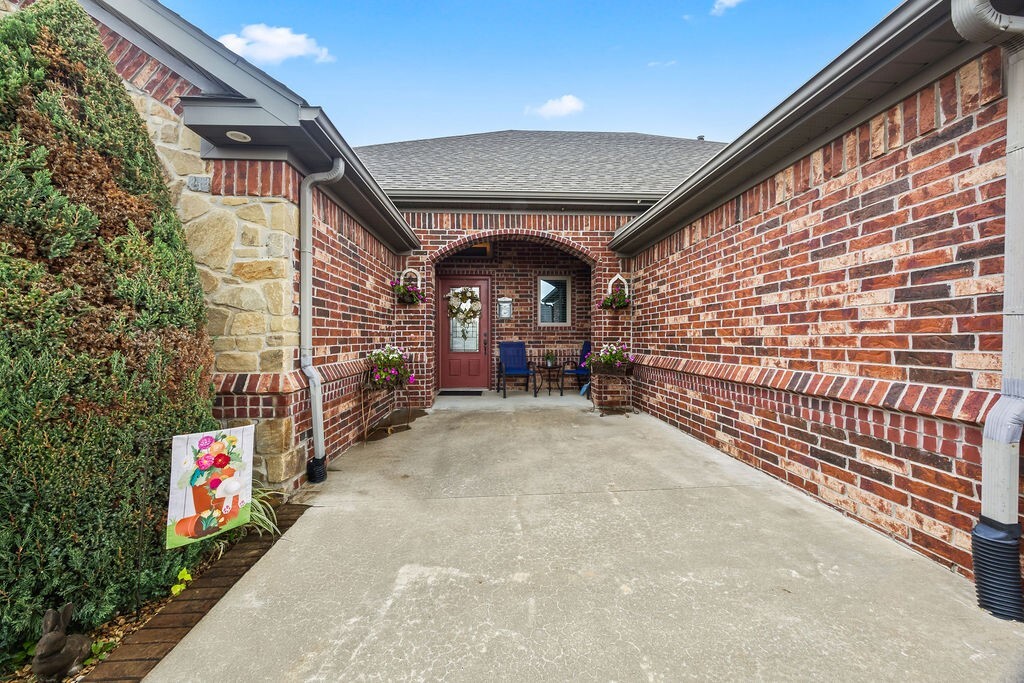Property Photo: 3500 SW Windy Oak Avenue AR 72713