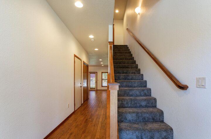 Property Photo:  3126 Alameda Street 320  OR 97504 