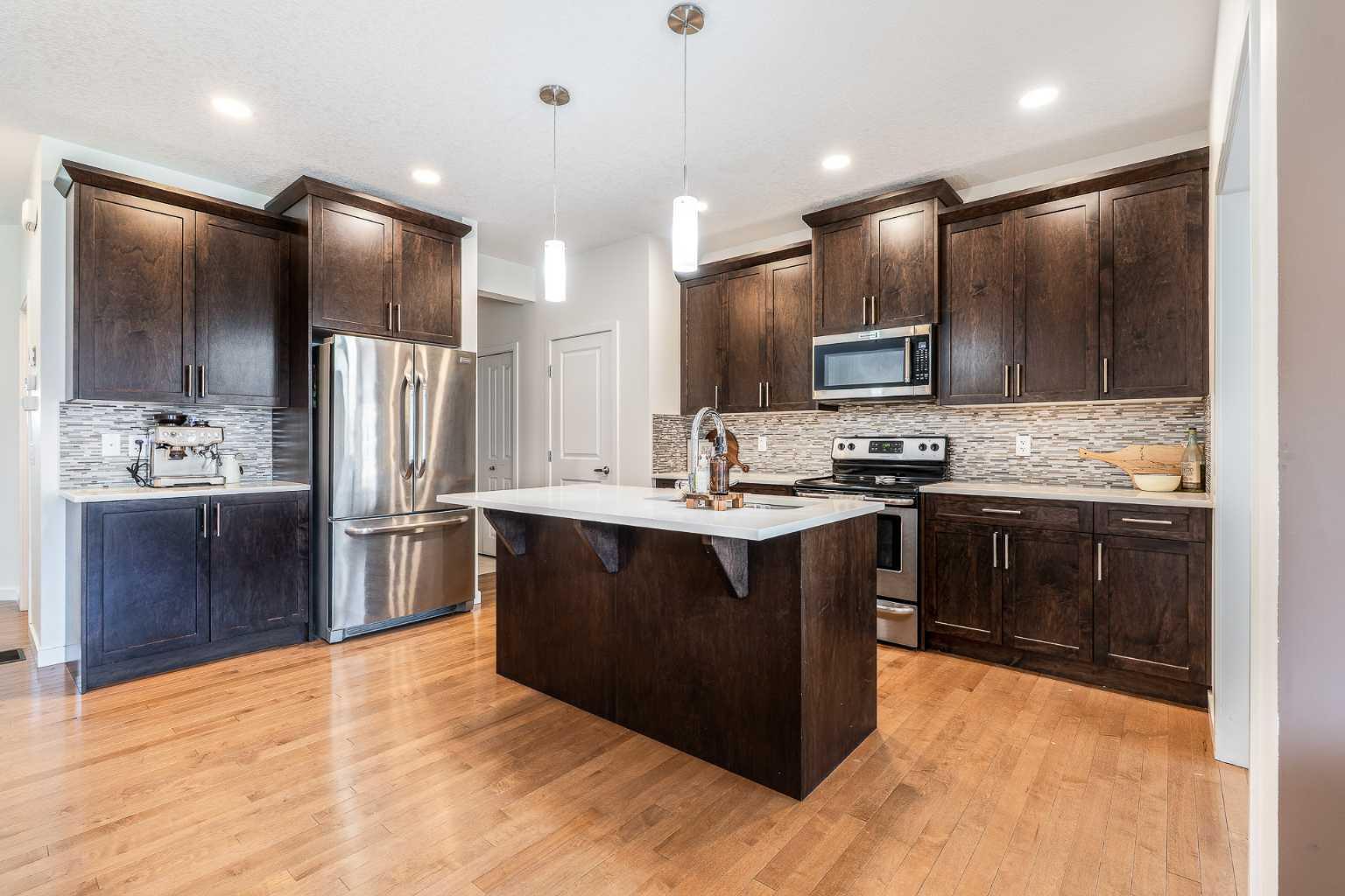 Property Photo: 112 Midtown Court SW AB T4B 4E4