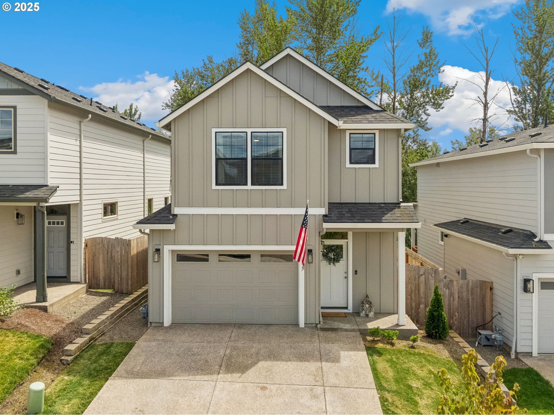 Property Photo: 6937 N Madison Cir WA 98642