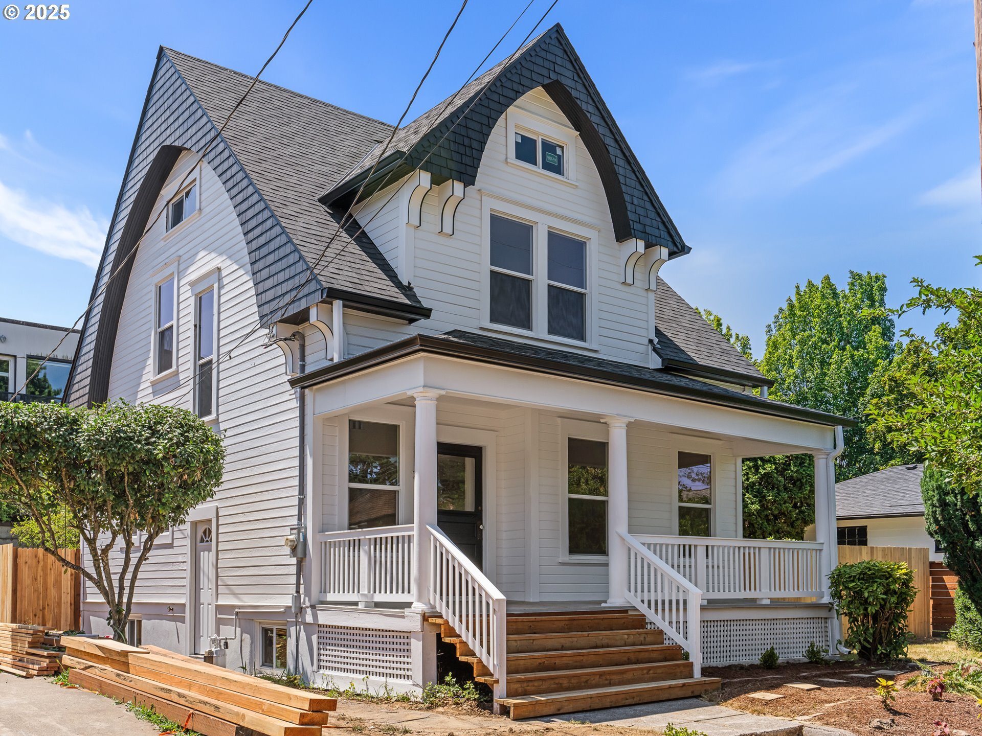3818 SE Morrison St  Portland OR 97214 photo